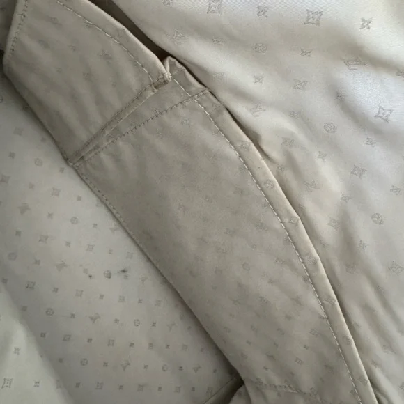 Louis Vuitton Suhali Lockit Bag in Preloved condition